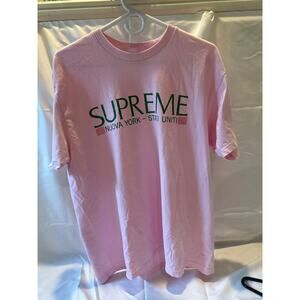 Supreme - Nuova York - Stati Uniti T-Shirt